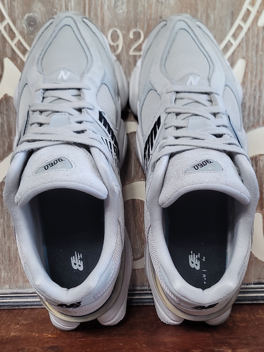 New Balance 9060 "Silver Metallic/Grey" Mens 13 Good Condition Fast Shipping - Picture 7 of 16